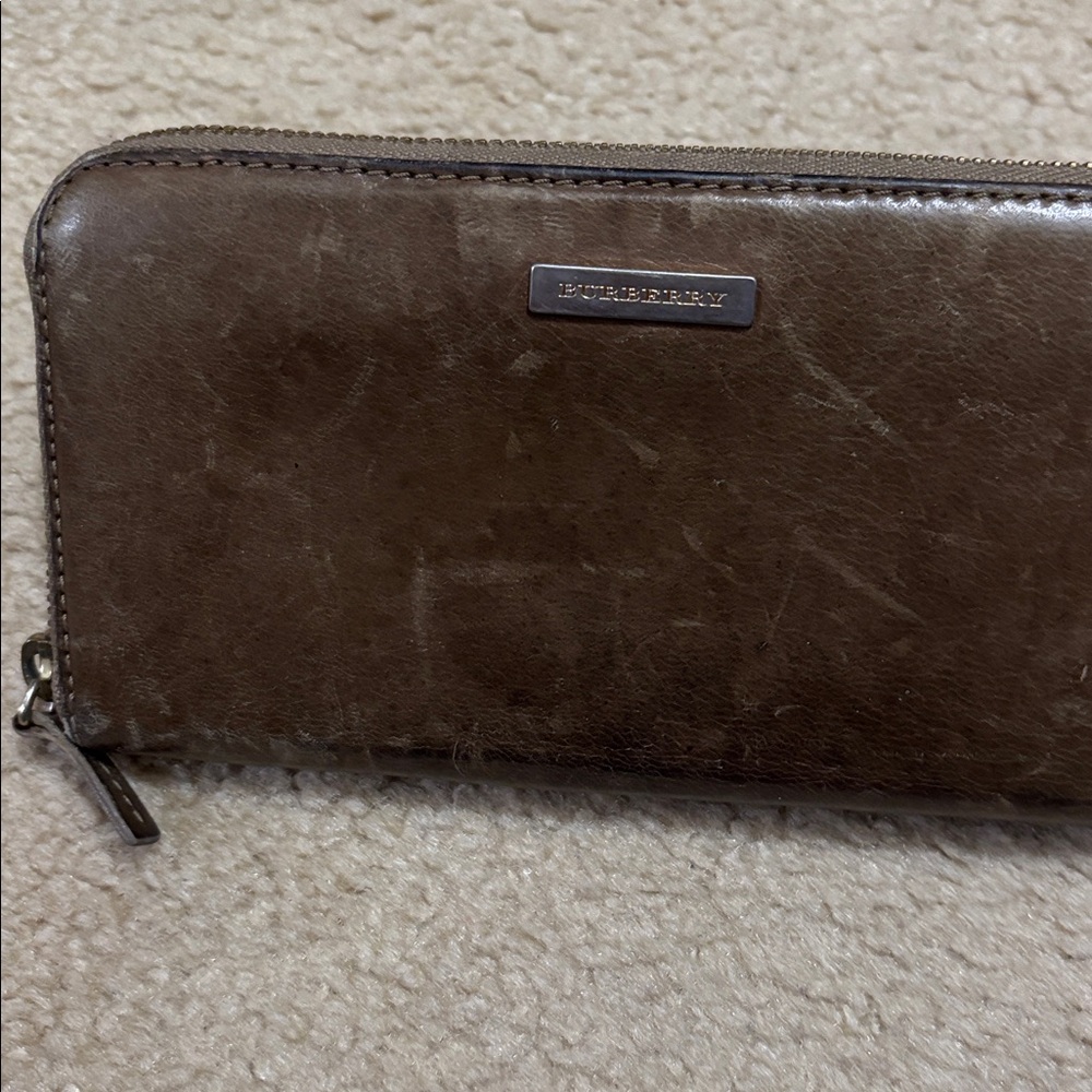 Burberry leather wallet - Picture 2 of 10